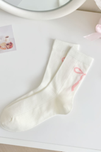 Light Pink Girlish Ribbon Bow Printed Socks - $73.40 MXN