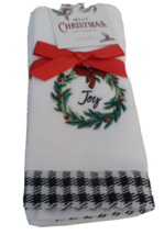 New Set 2 Embroidered Joy Holiday Wreath Fingertip Towels Christmas - £27.68 GBP