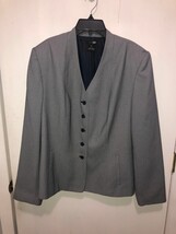 East 5th Blazer Women’s  Size 18 Button Up Jacket - $188.27 MXN