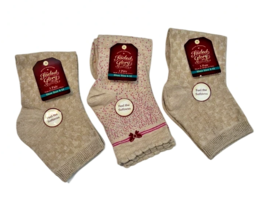 Faded Gory Ankle Socks 9-11 Pink Bow Hearts Beige Rayon Blend Valentine'... - $7.43