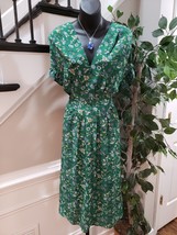 Max Studio Women&#39;s Green Floral Polyester Short Sleeve V-Neck Long Maxi Dress XL - £22.15 GBP