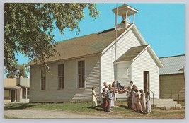 Midwest Old Settlers Threshers One Room School Mt Pleasant Iowa Vintage Postcard - £11.14 GBP