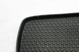 2003-2006 CHEVROLET SILVERADO TAHOE SIERRA CENTER CONSOLE LID RUBBER MAT H0138 image 3