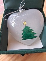 Christmas House Glass Heart Ornament Hand Painted in Box  - $266.24 MXN