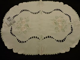 Heritage Lace Splendor Placemat Doily Cream Embroidered Butterfly Floral 14x20  - £9.58 GBP