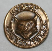Vintage BOBCAT BSA Boy Scouts Of America CUB SCOUT Uniform Pin - $14.84