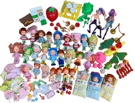 Vtg to Early 2000 Lot Strawberry Shortcake 30 Dolls + Picnic Tbl, Fruit Std, Etc - £665.86 GBP