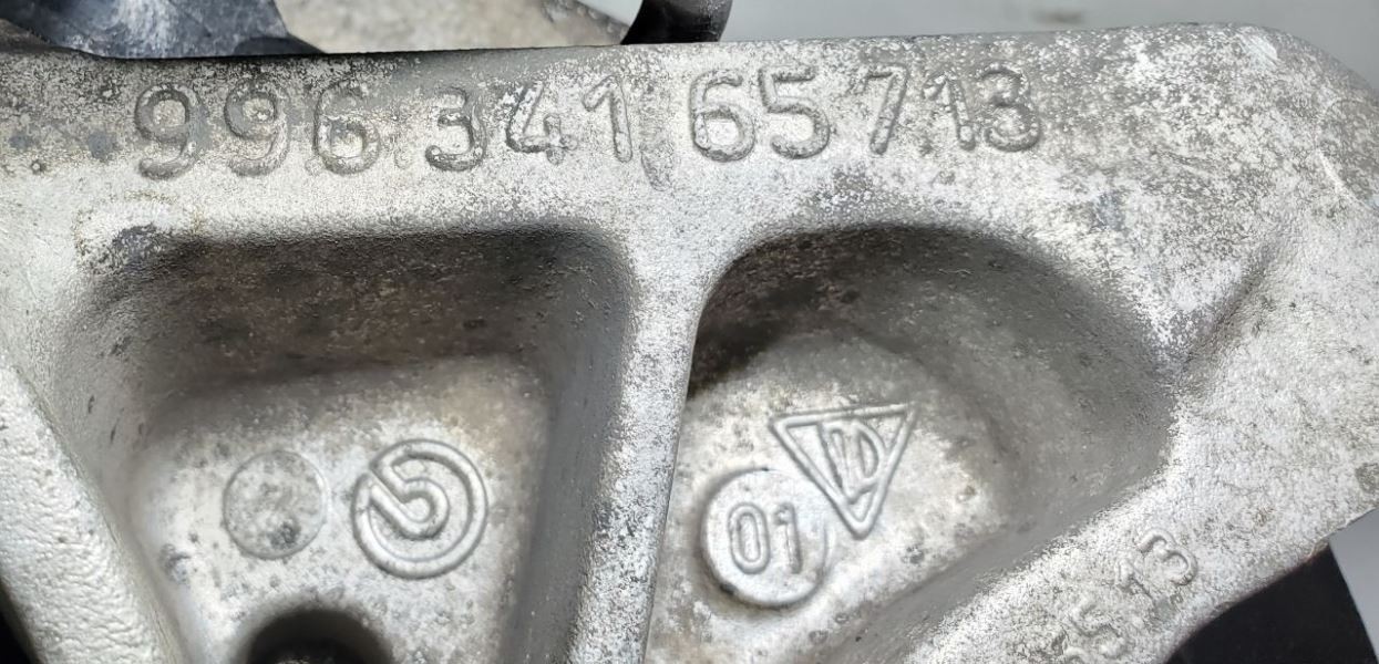 Porsche 911 OEM Left Front Spindle Knuckle 3.4L 6 Cylinder 99634165713  Item image 9