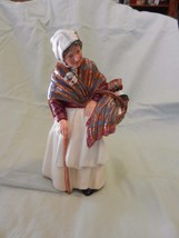 Rare Royal Doulton HN2052 Grandma Figurine from the Earthenware Collection - £119.90 GBP