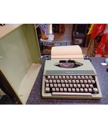 Vintage 1970&#39;s Royal Mercury Portable Green Typewriter w/ Case MC7978112 - $81.41 CAD