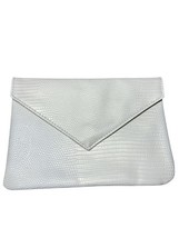 Ipsy Glam Bag Makeup Bag Cream Faux Snake Skin Lime Green Liner Snap Fro... - $154.00 MXN