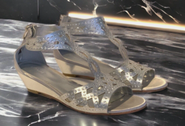 Maripe Julia Womens Open Toe Wedge Sandals Size 9M 2&quot; Heel Silver Back Z... - £11.72 GBP