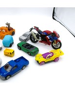 Maisto Honda Motorcycle &amp; 10 Assorted Matchbox Die Cast Cars Toy Lot - $147.96 MXN