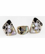 14k Yellow Gold Mother of Pearl, Onyx, and Diamond Ring And Earring Set - $65,727.25 MXN
