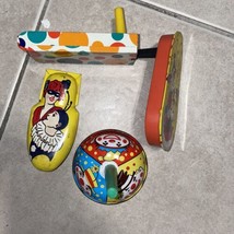 Vintage Lot Of  Tin Litho US Metal Toy Co Noisemakers Clown Bells Animal - $345.72 MXN