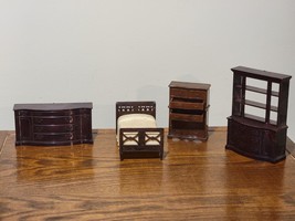 Vintage MARX 1950&#39;s doll furniture. Bedroom with one Dresser with working drawer - £14.37 GBP