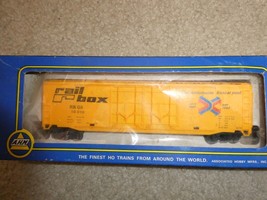 Vintage HO Scale AHM Rail Box 60' Braced Box Car in Box 5271B - $18.81