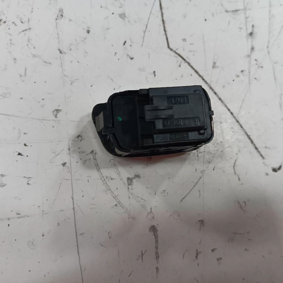 Ford Ecosport Power Door Lock Switch  2018 2019 2020 2021 2022 Item image 2