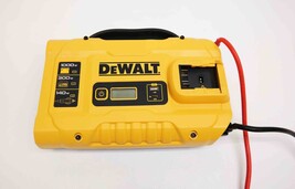 DEWALT DXAEPIP3W 3-Way 1000-Watt Power Inverter XR 5 AH Lithium-Ion Battery image 3