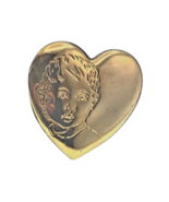The Variety Club Gold Tone Heart Child&#39;s Face Lapel Pin Brooch 2000 - $171.48 MXN