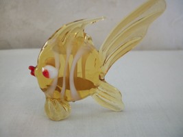 Art Glass Tropical Angel Fish with delicate fins and tail. (#0493) - £14.38 GBP