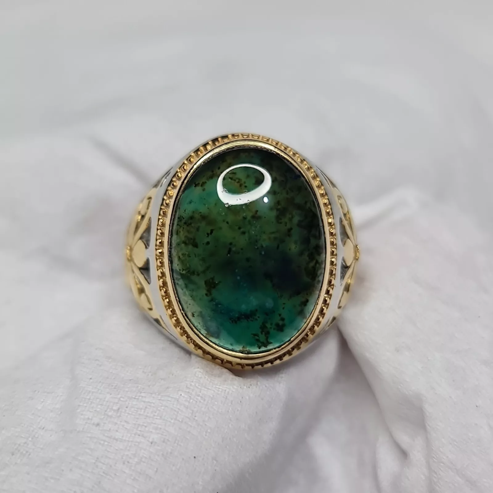 Bacan Mens Ring Indonesian Chrysocolla In Chalcedony Electric Green - £51.69 GBP