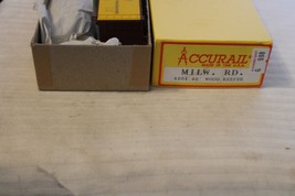 HO Scale Accurail, 40&#39; Box Car, Milwaukee Road, Yellow, #87290 - 4804 - £23.59 GBP