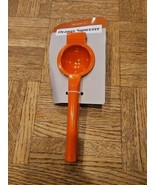 Vitagoods Co. Orange Squeezer New 7321 - $3.99