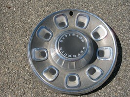 One genuine 1969 Plymouth Barracuda Satellite 14 inch hubcap wheel cover - £16.23 GBP