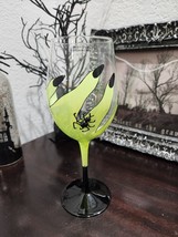 Halloween WICKED Witch Green Hand 3D Spider Wine Glass NEW - £16.35 GBP