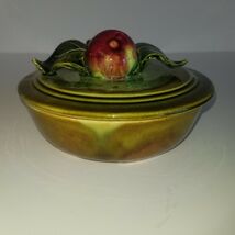 Maurice California Pottery Lidded Bowl Dish AP504 Apple USA EUC - $24.36