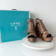 Lane Becca Leather Wedge Sandals Womens 9.5 Desert Clay Western Wooden Heel - $148.50