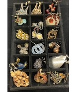 18 sets Vintage Pierced Earrings Mostly Dangle - $15.25 CAD