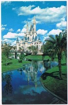 Postcard Walt Disney World Cinderella Castle Gothic Spires - £2.28 GBP