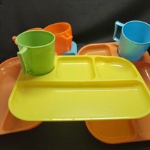 Vintage 8 Piece Colonial Plastics Divided Plates &amp; Cups Set brumotactill... - £7.05 GBP