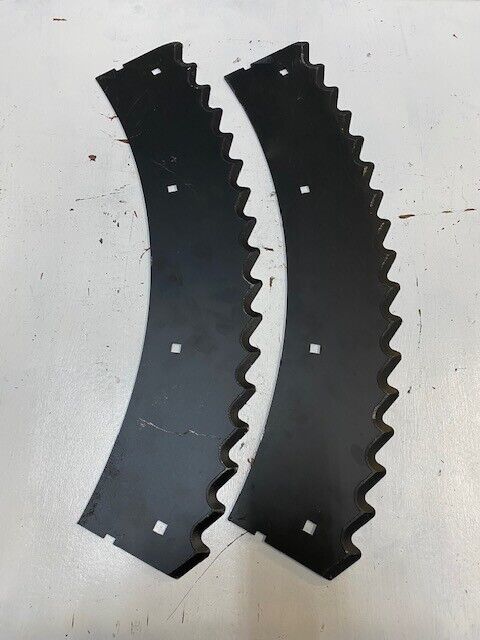 2 Qty of Claas Orbis Harvester Knives K13116270 (2 Quantity)  - $73.30