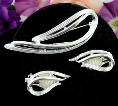 Sarah Coventry Stunning Vintage Pin &amp; Clip On Earrings Set Silvertone Swirls Cov - £17.91 GBP