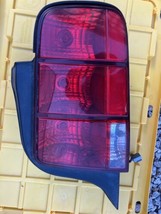 FORD MUSTANG OEM REAR PASSENGER SIDE TAILLIGHT TAILLAMP 2005-2009 RIGHT - $74.24