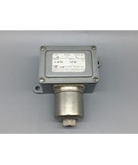  United Electric Controls J6-9508 Pressure Switch 125-250VDC 15Amp  - $80.45 CAD
