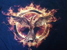 Catching Fire Hunger Games Black Gildan Heavy 100% Cotton T-Shirt S 34&quot; - $18.80
