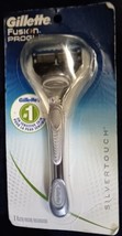 Gillette Fusion Proglide Silvertouch Razor W/ 5 Blades For Sensitive Skin - £6.36 GBP