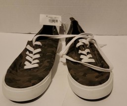 Old Navy Boys Camouflage  Canvas Shoes Lace Up Camo Sneakers Green White Size 6 - £14.66 GBP
