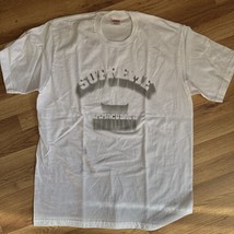 Supreme t shirt size m - $1,028.04 MXN
