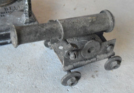 ODD Vintage Folk Art Metal Cannon Figurine 2 1/4&quot; Tall  LOOK - $350.61 MXN