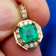 Earth mined Colombian Emerald Diamond Pendant Deco Halo Solid 18k Gold Medallion - $18,995.25