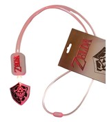 The Legend of Zelda Light Up Necklace Link Shield Black &amp; White w/Red Light - £8.46 GBP