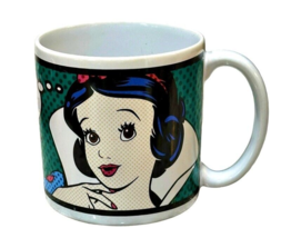Snow White Disney Store Coffee Mug Cup Who’s The Fairest of Them All Lar... - £9.75 GBP