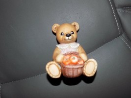 Home Interior Bear Fall Figurine (Basket of Apples)#1405  HOMCO - $19.00