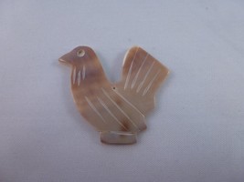 CARVED FETISH Animal  Mother of pearl  Chicken  BEAD   #chi21014 - $7.38