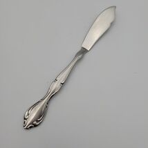 Oneida Cantata Butter Knife STAINLESS GLOSSY Scroll Outline Retired 6 3/8” - €12,33 EUR Oneida Cantata Butter Knife STAINLESS GLOSSY Scroll Outline Retired 6 3/8” - €12,33 EUR